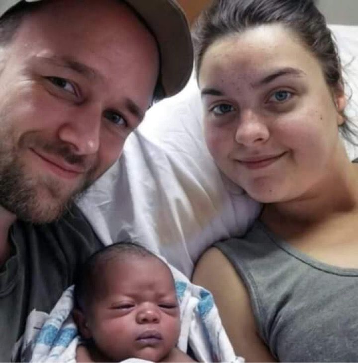 White Couple Stunned: Their Newborn Baby Is Black, And The Internet Can’t Believe It!