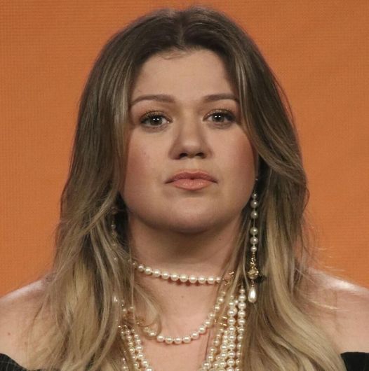 Kelly Clarkson Sparks Controversy with Bold Parenting Confession: ‘I’m Not Above Spanking!