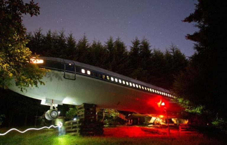 Step Inside This Incredible Home Made from a Real Airplane – You Won’t Believe Your Eyes!