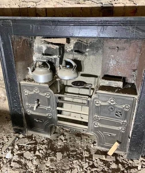 Shocking Find: What We Unearthed Behind a Hidden Wall in Our 1857 House Will Blow Your Mind!