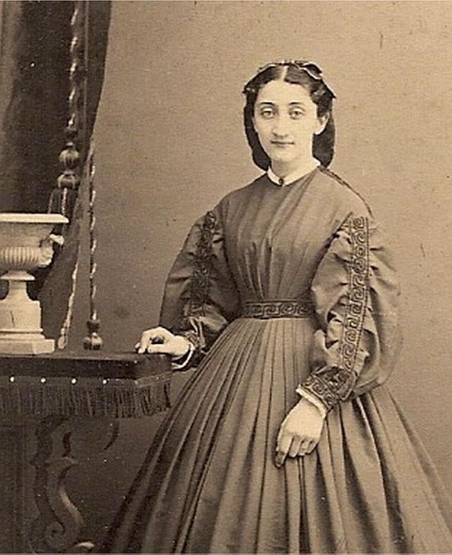 Bodice pattern help!! : r/HistoricalCostuming